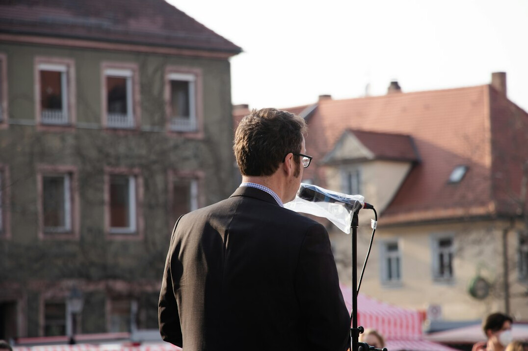 politician at press conference